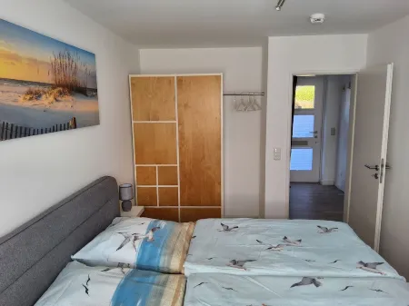 Renovated 2-room apartment, bright and friendly, dogs are welcome