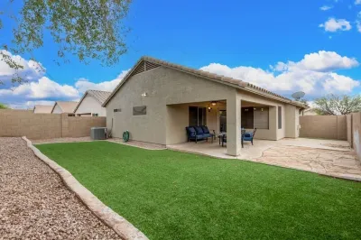 East Mesa home sleeps 6 close to hwys Legacy Sports スーパースティション・ゲートウェイ・ウェスト周辺のホテル