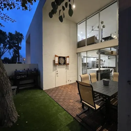 3b/2b "Beadle Box" Architectural Loft w/ Doghouse + Golf