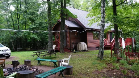 Waterfront Cedar Cabin Complete with Sauna