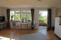 Quiet apartment with a wonderful mountain view