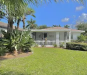 Peaceful and cozy beach house in North Naples