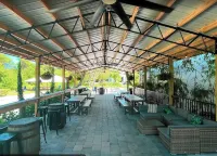 2-bedroom condo in delightful Fort Pierce with WiFi, AC, fitness room