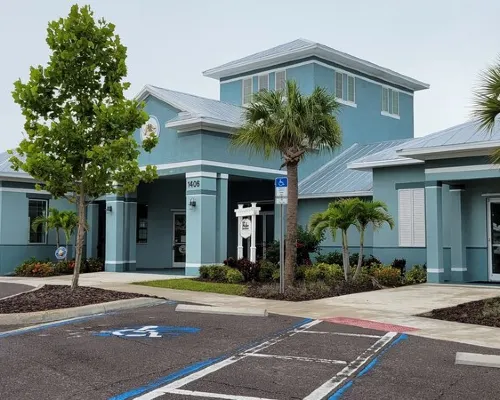 Home Paradise, Cozy guest suite in Ruskin POOLS HIGH SPEED WIFI BEACH MINUTES!!! Hotels in Ruskin