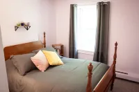 Historic Farmhouse, Quaint Vermont Experience