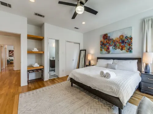 Cozy Modern Home + Private Pool + Central Dallas Location