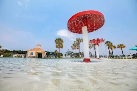 Kenzie’s Corner | Modern | Comfort | Resort