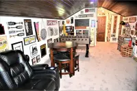 Mustang Mountain Retreat in Bison Ridge! Hotels in Show Low