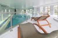 Best Western Wein-Und Parkhotel Nierstein - Kolam Renang