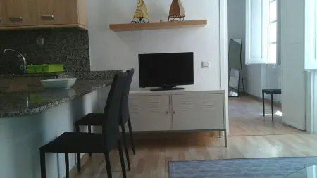 16 Comfortable Apartment In Town Отели рядом со станцией Железнодорожная станция Таррагона