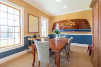 GORGEOUS HOME w/FANTASTIC VIEWS-10 MINS TO CAMDEN!