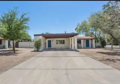 Downtown Tempe Maple-Ash patio home only steps to ASU in Tempe