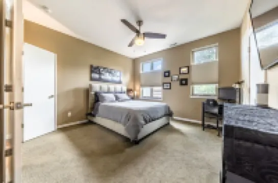 Post-Worthy Rooftop Views / Super Walkable LoHi Area / Modern 3b3b