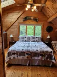 Dog-Friendly Pond Retreat- Hike, Swim Relax, Repeat!