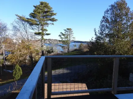 Great location on Bailey Island