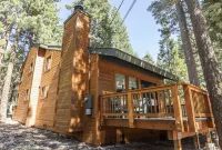 Relaxing Carnelian Bay Retreat - within walking distance to lake - 3-Star