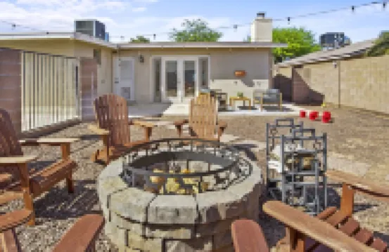 Western House 4 bd with Pool & Fire-pit Close to Suns Arena