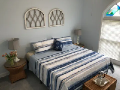 Spacious lakefront home with private boathouse and game room!