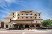 Courtyard Wichita at Old Town - bar
