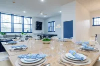 Schoolhouse now 5K Sq ft Lux BNB: Gym, Sauna, HotTub, GameRoom, Billiards, pets - Homestays