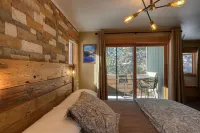 Winter Park Studio: On the River~ Walk Downtown!