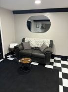 Charming 1-bedroom diner theme apartment with AC and WiFi in Morrow