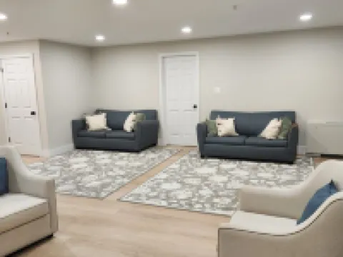 Charming Penthouse of 2-bedroom apartment in Towson with AC, fitness room, WiFi タウソンのホテル