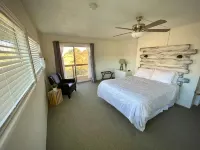 Nestled in nature with views of the Alabama Hills, Sierras and Inyo Mountains