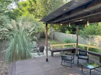 Fast Walk to Downtown - PAR for the Course #1 - Golfer's Retreat Hotels near Hyland Golf Club