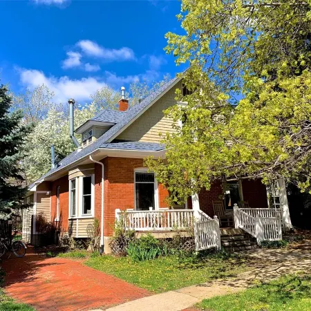 Walk to Pearl Street- With Great Backyard!