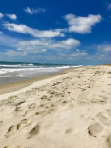 HATTERAS VILLAGE 4 BEDROOM - WALK TO OCEAN, MARINA, SOUND