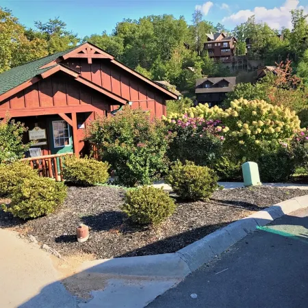 Shady Cove Cabin Pigeon Forge / 10 minutes to Gatlinburg