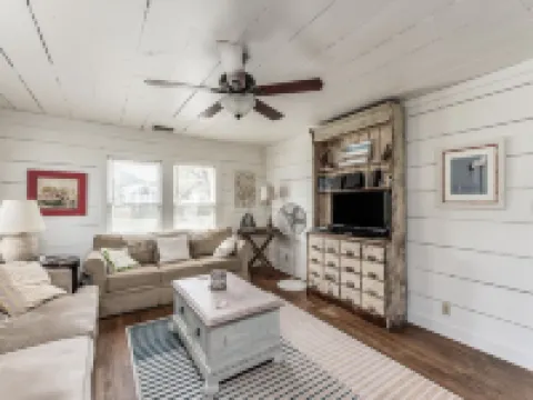 Updated Farm House on 1/2 Acre 1 Block From Aransas Bay フルトンのホテル