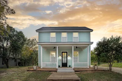 Haven House, Luxury Design and 2 miles from Silos/Baylor