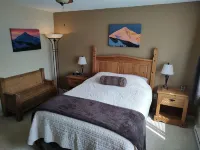 Free Night@Big Sky Ski Hut: 3Br, 3ba, Spa, Garage, 10 Minutes to the Mtn.