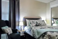 Private Pool, Hot Tub & Outdoor Grill in OKC - 프라이빗 풀