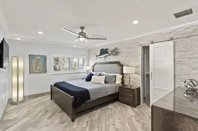 One-of-a-Kind … 4 Bdrm, 3.5 Bath Beach Chateaux Condo ... Just Steps to Beach