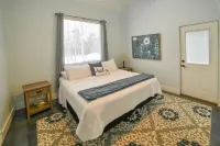 GREAT location across from YMCA. Can accommodate LARGE groups