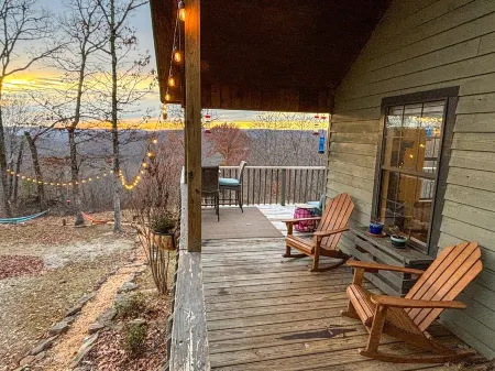 Sundance Cabin - Private Ozark Mountain Retreat - Hot Tub & Valley Views!