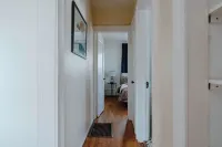 Trailside Cottage! Lovely, warm King bed home in Stunning Palmer Lake! 帕爾默湖住宿飯店