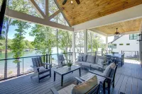 Brand New 6Br/6BA Luxury Home, 20 Min to Clemson. Flat Lot/Firepit/Pool Table!