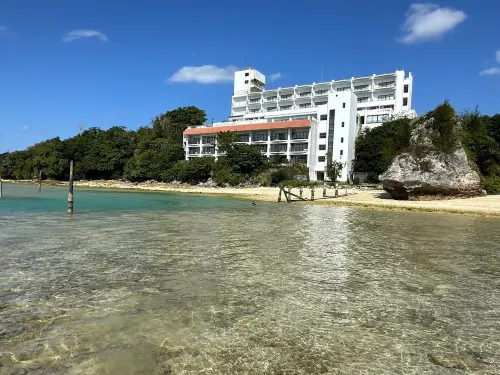 Hotel Motobu Resort