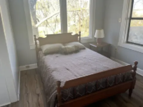 Discount for Valentines Weekend! Book 2 Nights Get 3rd Free. 酒店