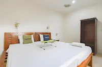 Urbanview Hotel Mon Bel Cibodas by RedDoorz