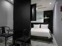 World Stay Hotel Sungshin Univ. Hotels near Gwan-Eumsa