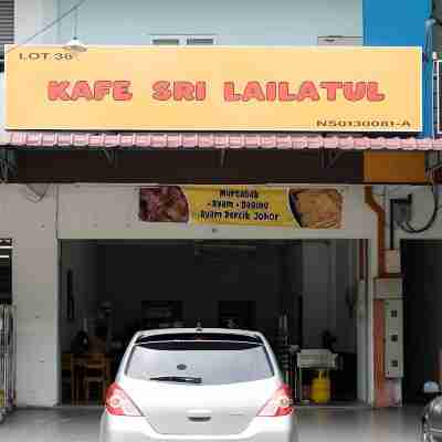 LumaNest Senawang Hotel Exterior