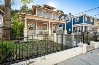 240- Sleeps 10, Centrally Located, Fenced Yard, Pet & Family Friendly