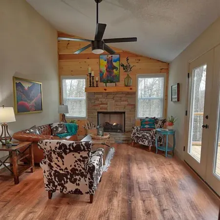Charming 2-bedroom house with WiFi, AC nestled in the mountains of clayton
