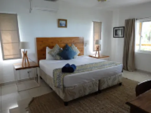 Castaway Lodge Hotels in Au Cap