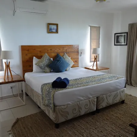 Castaway Lodge